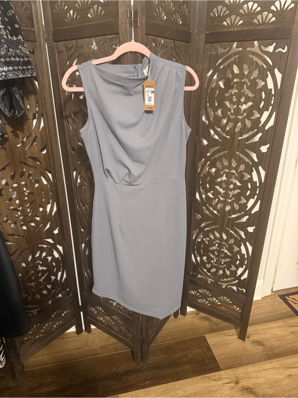 Elegant Sleeveless Gray Sheath Dress